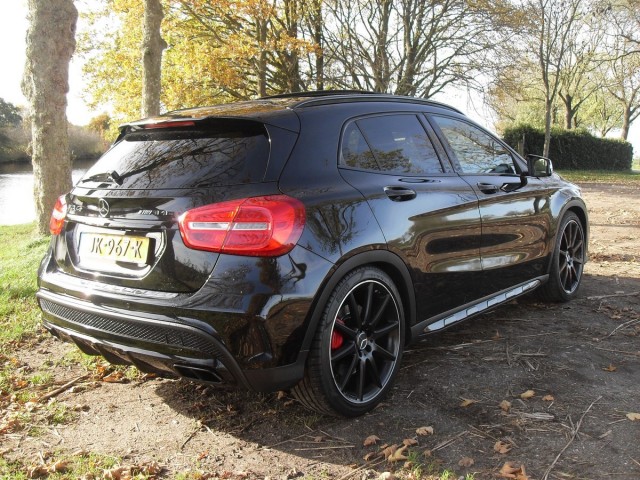 MERCEDES-BENZ GLA-KLASSE AMG45 4Matic Edition1,  360 PK,  Panorama T van Venrooy auto's, 5373 AG Herpen