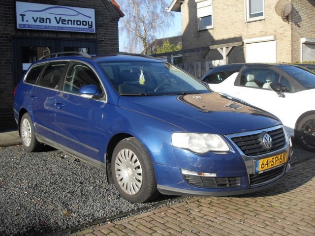 VOLKSWAGEN PASSAT 1.6 FSI Comfortline, LEES!! T van Venrooy auto's, 5373 AG Herpen