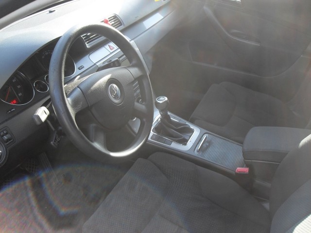 VOLKSWAGEN PASSAT 1.6 FSI Comfortline, LEES!! T van Venrooy auto's, 5373 AG Herpen