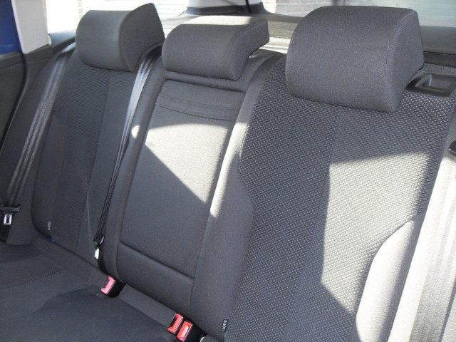 VOLKSWAGEN PASSAT 1.6 FSI Comfortline, LEES!! T van Venrooy auto's, 5373 AG Herpen