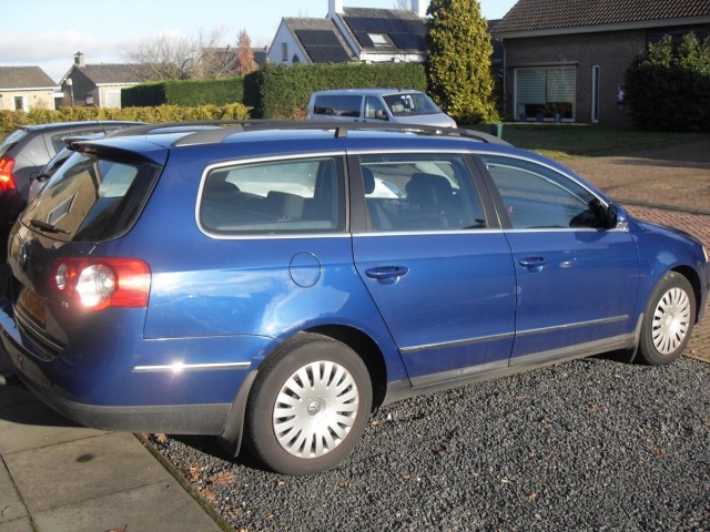 VOLKSWAGEN PASSAT 1.6 FSI Comfortline, LEES!! T van Venrooy auto's, 5373 AG Herpen