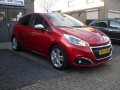 PEUGEOT 208 1.2 PureTech Signature, 5Drs. Dealer onderouden T van Venrooy auto's, Herpen