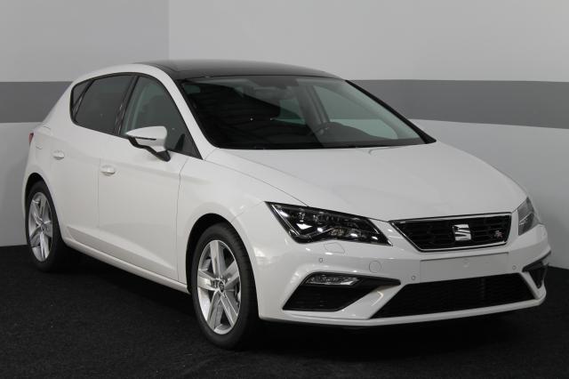 Seat Leon - FR NAVI PANORAMA ACC LED SHZ PDC v+h Fro...