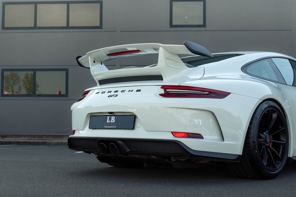 PORSCHE, 911