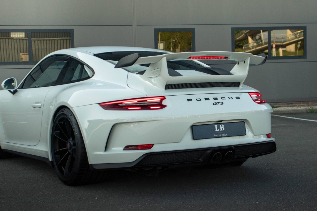 PORSCHE, 911