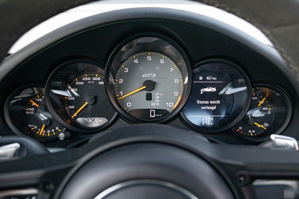 PORSCHE, 911