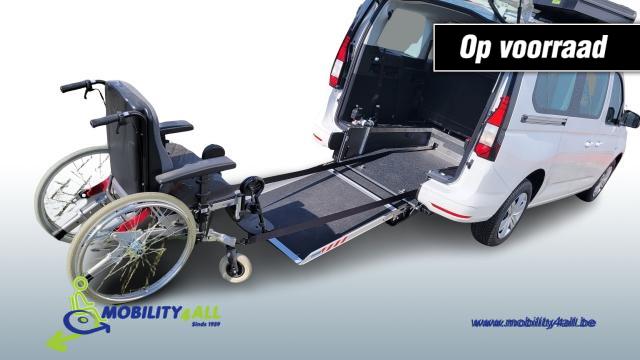 VOLKSWAGEN CADDY MAXI 2.0 TDi BleuMotion Euro 6 geschikt voor 1 rolstoel nieuw leverbaar bij Mobility4all