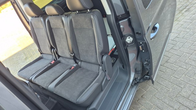 VOLKSWAGEN CADDY MAXI 2.0 TDi BleuMotion Euro 6 geschikt voor 1 rolstoel nieuw leverbaar bij Mobility4all