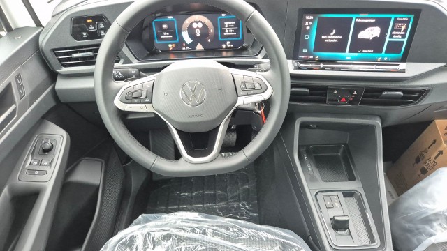 VOLKSWAGEN CADDY MAXI 2.0 TDi BleuMotion Euro 6 geschikt voor 1 rolstoel nieuw leverbaar bij Mobility4all