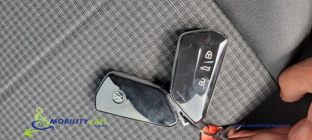 VOLKSWAGEN CADDY MAXI 2.0 TDi BleuMotion Euro 6 geschikt voor 1 rolstoel nieuw leverbaar bij Mobility4all