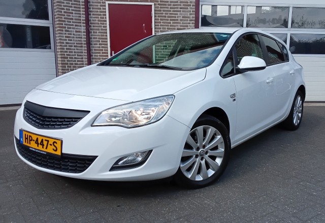 OPEL ASTRA 1.4 Selection - airco - CC - stuur/stoel verwarming - prijs is a, Roesthuis Auto's, Rossum