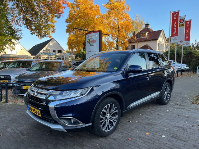 MITSUBISHI OUTLANDER 2.0 EXECUTIVE EDITION 7-PERSOONS AUTOMAAT / AFN. TREKHAAK, Autobedrijf de Jong, Helvoirt