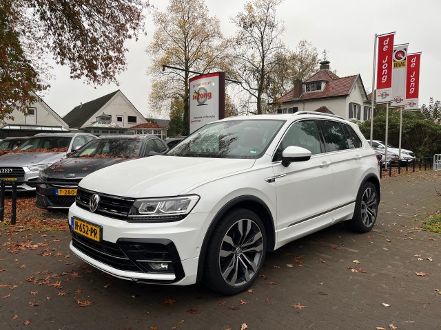 VOLKSWAGEN TIGUAN 1.5 TSI R-LINE AUTOMAAT 150PK / PANODAK, Autobedrijf de Jong, Helvoirt