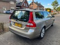 VOLVO V70 1.6 D2 MOMENTUM / LEDER / NAVI / CRUISE CTR. / PDC / 17'' LMV, Autobedrijf de Jong, Helvoirt