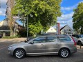 VOLVO V70 1.6 D2 MOMENTUM / LEDER / NAVI / CRUISE CTR. / PDC / 17'' LMV, Autobedrijf de Jong, Helvoirt