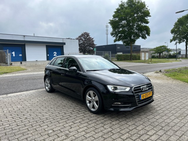 AUDI A3 1.4 TFSI Sportback Xenon Clima 5 Deurs, RI Trading, Enschede