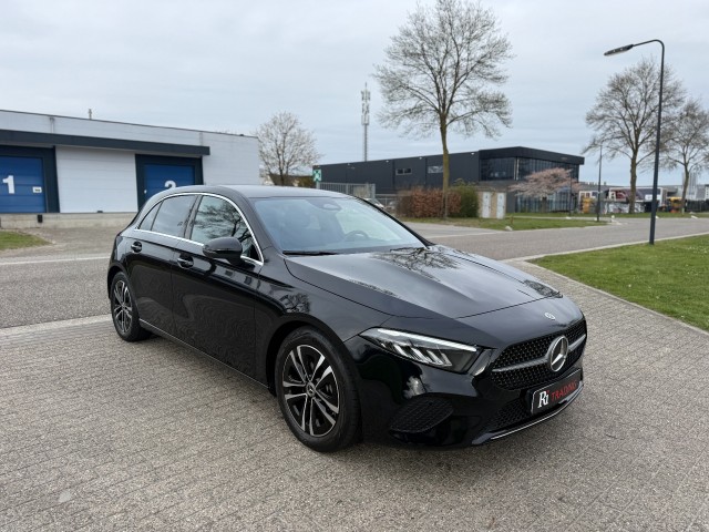 MERCEDES-BENZ A-KLASSE 180 Star Edition Luxury Line Navi Camera , RI Trading B.V., Enschede