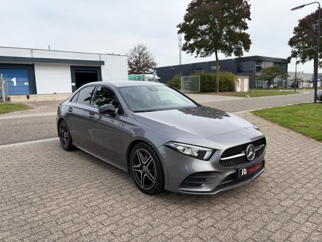 MERCEDES-BENZ A-KLASSE 200 AMG Night Pakket Navi Led, RI Trading B.V., Enschede