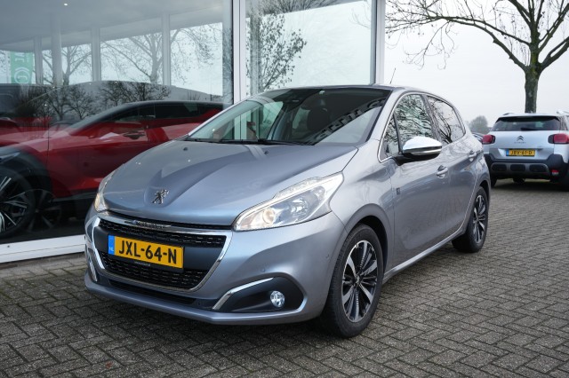 Peugeot 208 - 1.2 PURETECH ALLURE - ALL IN PRIJS- Camera- Navi- Carplay
