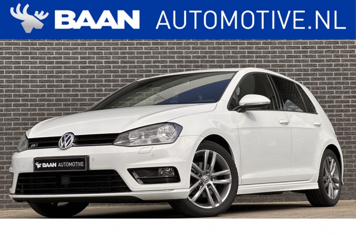 Volkswagen Golf - 1.4 TSI ACT Highline R-Line   Camera   DAB+   Climate Control