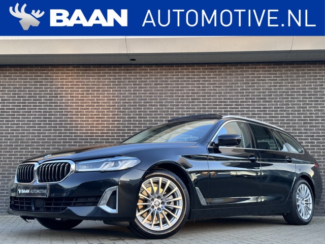 Bmw 5-serie - Touring 520d High Executive   Panoramadak   Luxury line   360 Camera   Head-up Display