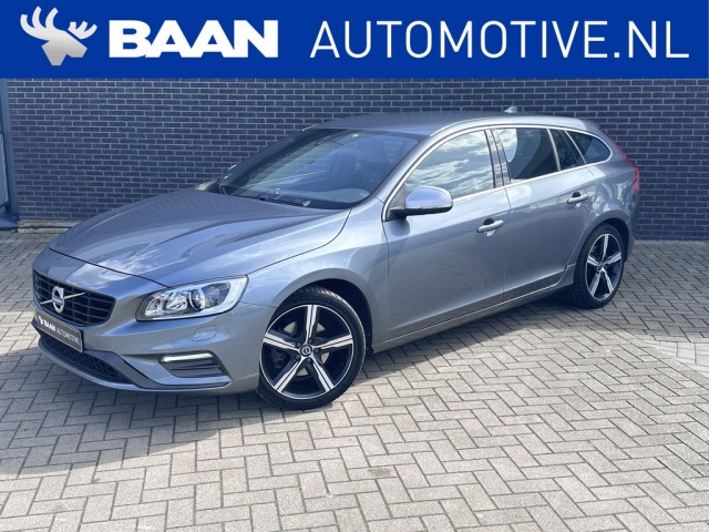 Volvo V60 - 2.0 T4 Business Sport   18 inch Lichtmetalen velgen   Dubbele uitlaat  