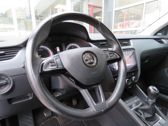 SKODA OCTAVIA Combi 1.0 115pk TSI Greentech Business Edition Plus / Led / Came, Garage Groenouwe, Bathmen