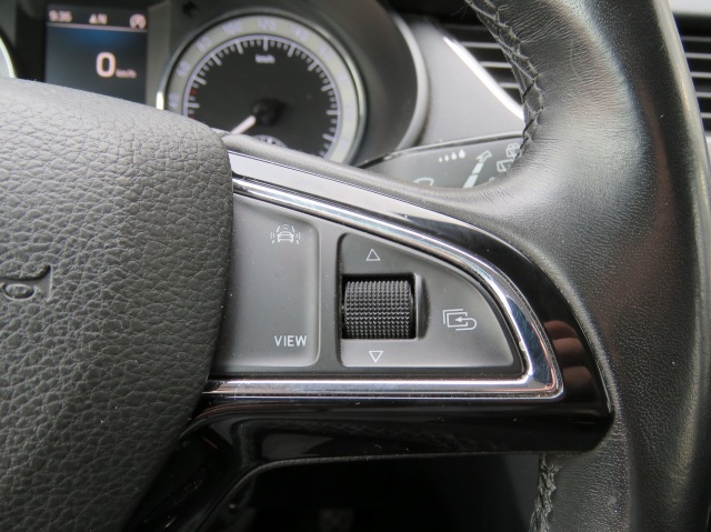 SKODA OCTAVIA Combi 1.0 115pk TSI Greentech Business Edition Plus / Led / Came, Garage Groenouwe, Bathmen