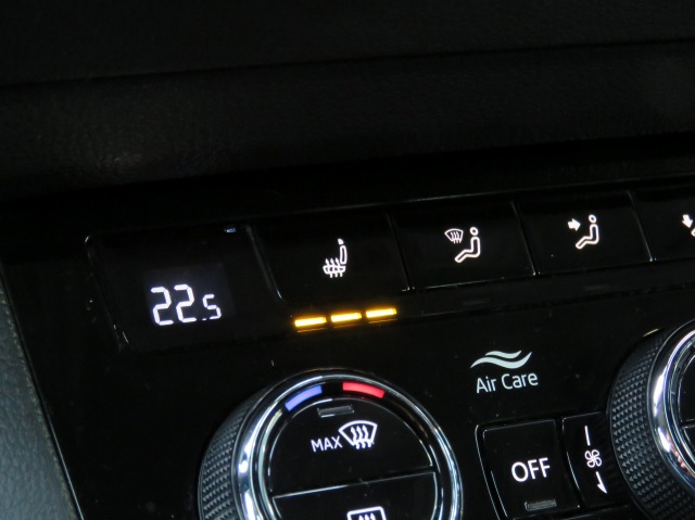 SKODA KAROQ 1.0 TSI 115pk DSG-aut. Clever Edition / Virtual / Navi / BOVAG g, Garage Groenouwe, Bathmen