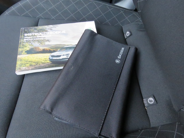 SKODA KAROQ 1.0 TSI 115pk DSG-aut. Clever Edition / Virtual / Navi / BOVAG g, Garage Groenouwe, Bathmen