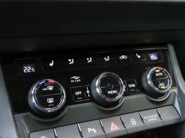 SKODA KAROQ 1.0 TSI 115pk DSG-aut. Clever Edition / Virtual / Navi / BOVAG g, Garage Groenouwe, Bathmen