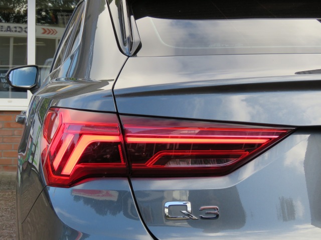 AUDI Q3 SPORTBACK 35 TFSI S Edition S-Tronic / Navi / Led / 18 Inch / BOVAG garant, Garage Groenouwe, Bathmen
