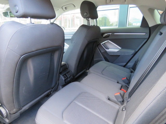 AUDI Q3 SPORTBACK 35 TFSI S Edition S-Tronic / Navi / Led / 18 Inch / BOVAG garant, Garage Groenouwe, Bathmen