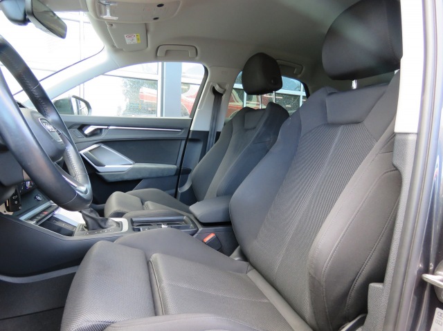 AUDI Q3 SPORTBACK 35 TFSI S Edition S-Tronic / Navi / Led / 18 Inch / BOVAG garant, Garage Groenouwe, Bathmen