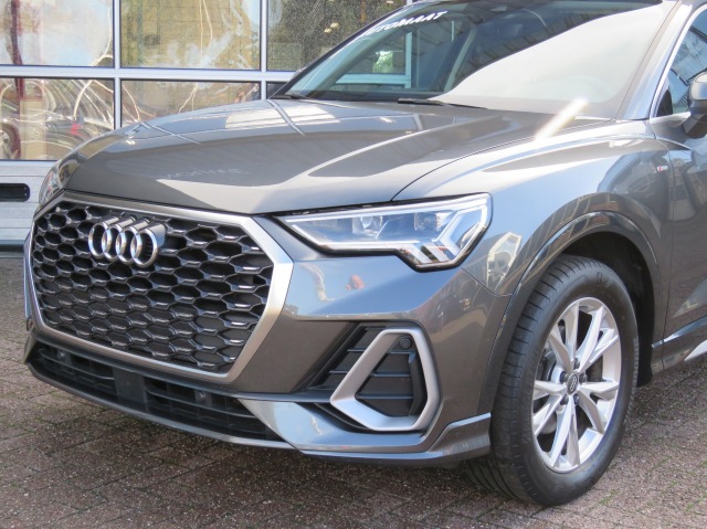 AUDI Q3 SPORTBACK 35 TFSI S Edition S-Tronic / Navi / Led / 18 Inch / BOVAG garant, Garage Groenouwe, Bathmen