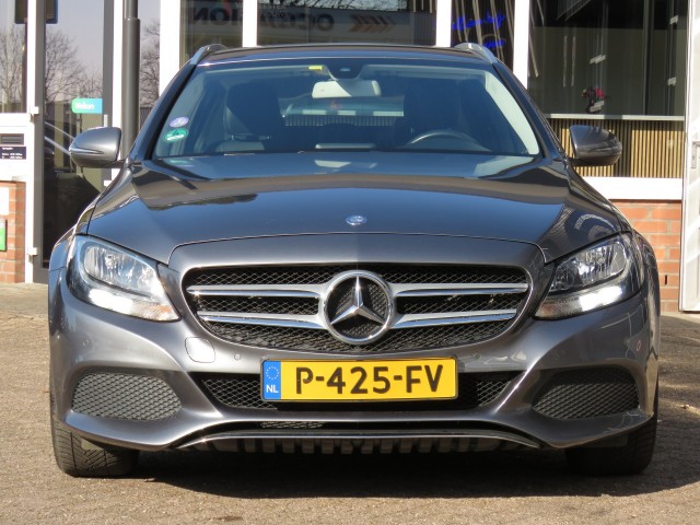 MERCEDES-BENZ C-KLASSE 180 156pk Aut. PRESTIGE / Camera / Leder-stof / Trekhaak / Veel , Garage Groenouwe, Bathmen