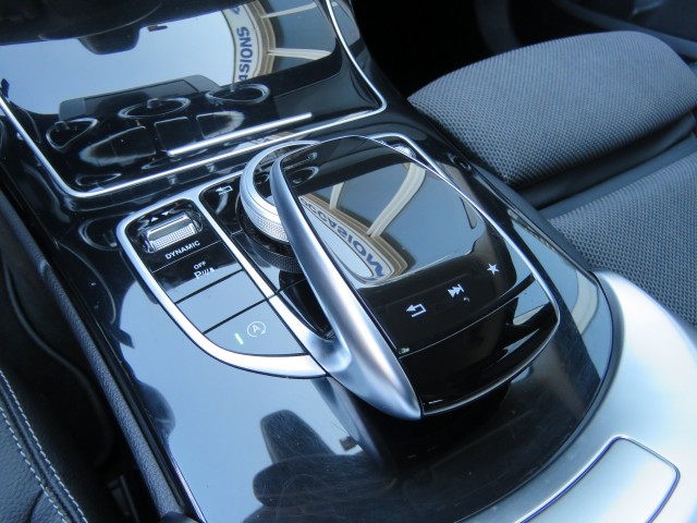 MERCEDES-BENZ C-KLASSE 180 156pk Aut. PRESTIGE / Camera / Leder-stof / Trekhaak / Veel , Garage Groenouwe, Bathmen