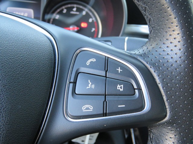 MERCEDES-BENZ C-KLASSE 180 156pk Aut. PRESTIGE / Camera / Leder-stof / Trekhaak / Veel , Garage Groenouwe, Bathmen