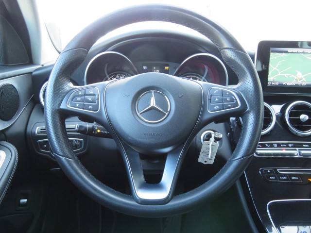 MERCEDES-BENZ C-KLASSE 180 156pk Aut. PRESTIGE / Camera / Leder-stof / Trekhaak / Veel , Garage Groenouwe, Bathmen