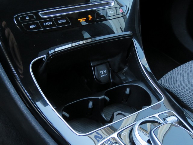 MERCEDES-BENZ C-KLASSE 180 156pk Aut. PRESTIGE / Camera / Leder-stof / Trekhaak / Veel , Garage Groenouwe, Bathmen