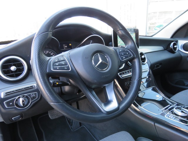 MERCEDES-BENZ C-KLASSE 180 156pk Aut. PRESTIGE / Camera / Leder-stof / Trekhaak / Veel , Garage Groenouwe, Bathmen
