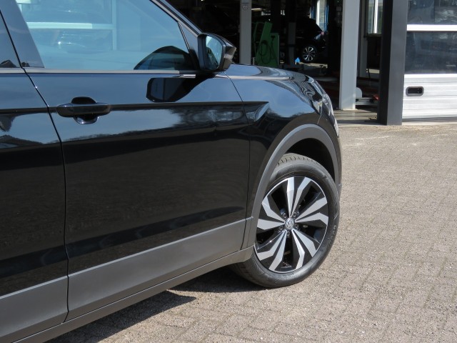 VOLKSWAGEN T-CROSS 1.0 TSI LIFE / 17 Inch / BOVAG garantie, Garage Groenouwe, Bathmen
