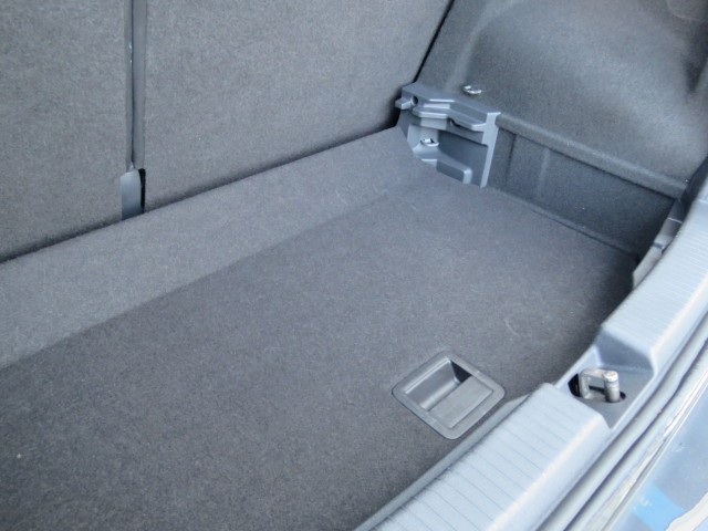 VOLKSWAGEN T-CROSS 1.0 TSI LIFE / 17 Inch / BOVAG garantie, Garage Groenouwe, Bathmen