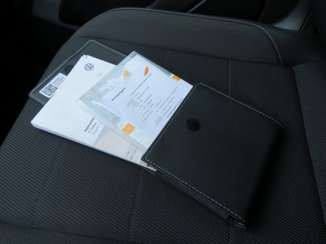 VOLKSWAGEN T-CROSS 1.0 TSI LIFE / 17 Inch / BOVAG garantie, Garage Groenouwe, Bathmen