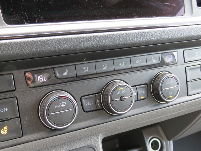 VOLKSWAGEN GRAND CALIFORNIA 600 2.0 Tdi 177pk DSG-aut. / 4-pers / Led / Navi / Stoel-stuurverw. / Camera, Garage Groenouwe, Bath