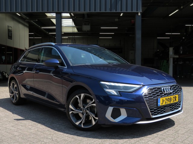 AUDI A3 30 TFSI BNS EDITION / Matrix led / 18 Inch / BOVAG garantie, Garage Groenouwe, Bathmen