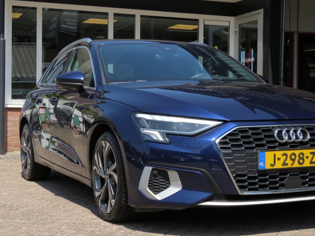AUDI A3 30 TFSI BNS EDITION / Matrix led / 18 Inch / BOVAG garantie, Garage Groenouwe, Bathmen