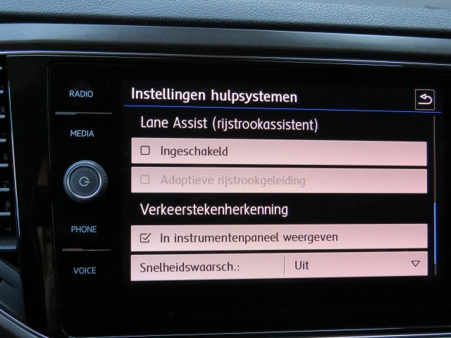 VOLKSWAGEN T-ROC 1.5 TSI STYLE, Garage Groenouwe, Bathmen