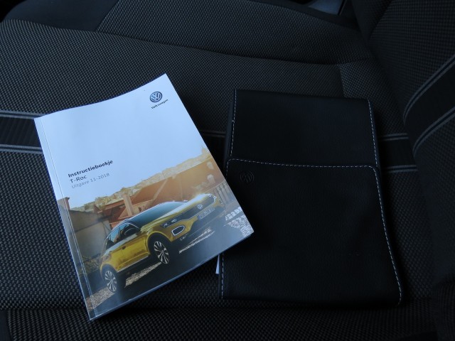VOLKSWAGEN T-ROC 1.5 TSI STYLE, Garage Groenouwe, Bathmen
