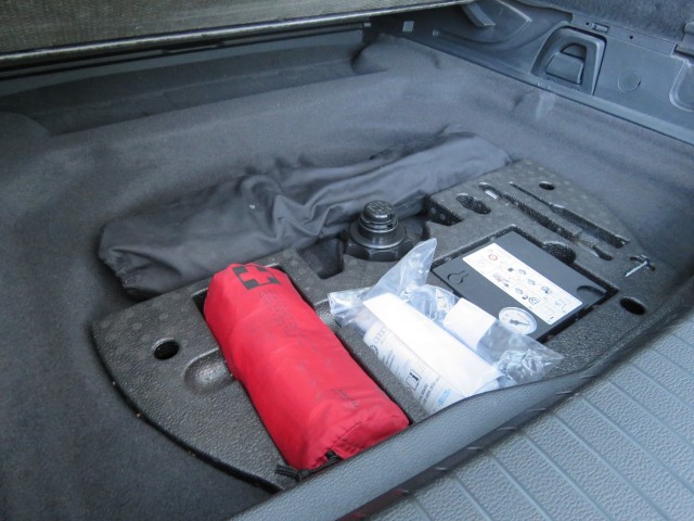 VOLKSWAGEN TOURAN 1.2 TSI CON. SERIES ,,SOUND'' / Camera / Wegklap.haak / Stoelverwarming / , Garage Groenouwe, Bathmen